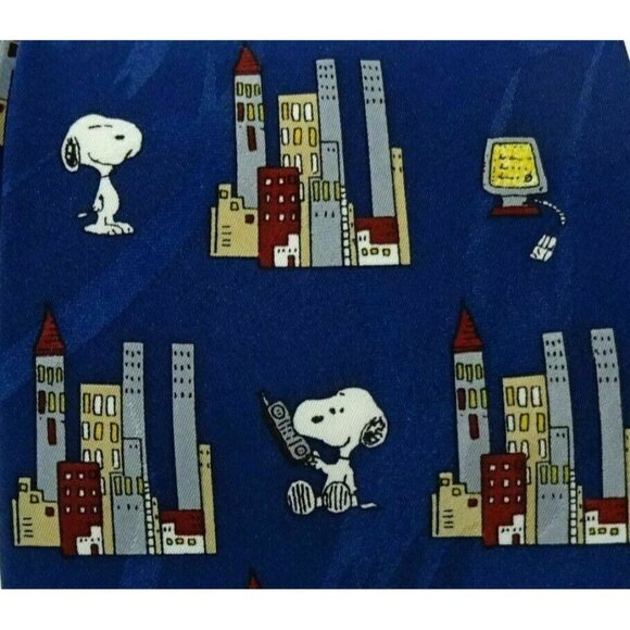 City Dog Snoopy Tie Peanuts Cartoon Funny Necktie - Picture 1 of 4
